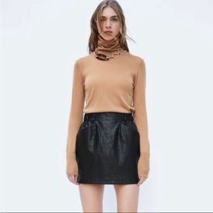 Zara faux leather black mini skirt M 28” waist elastic waist